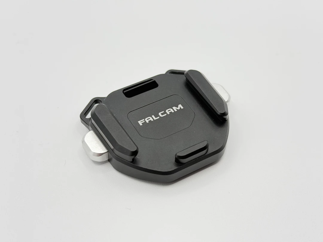【レビュー】Ulanzi FALCAM F38 ショルダーストラップバックル用 V2 ベース 3141