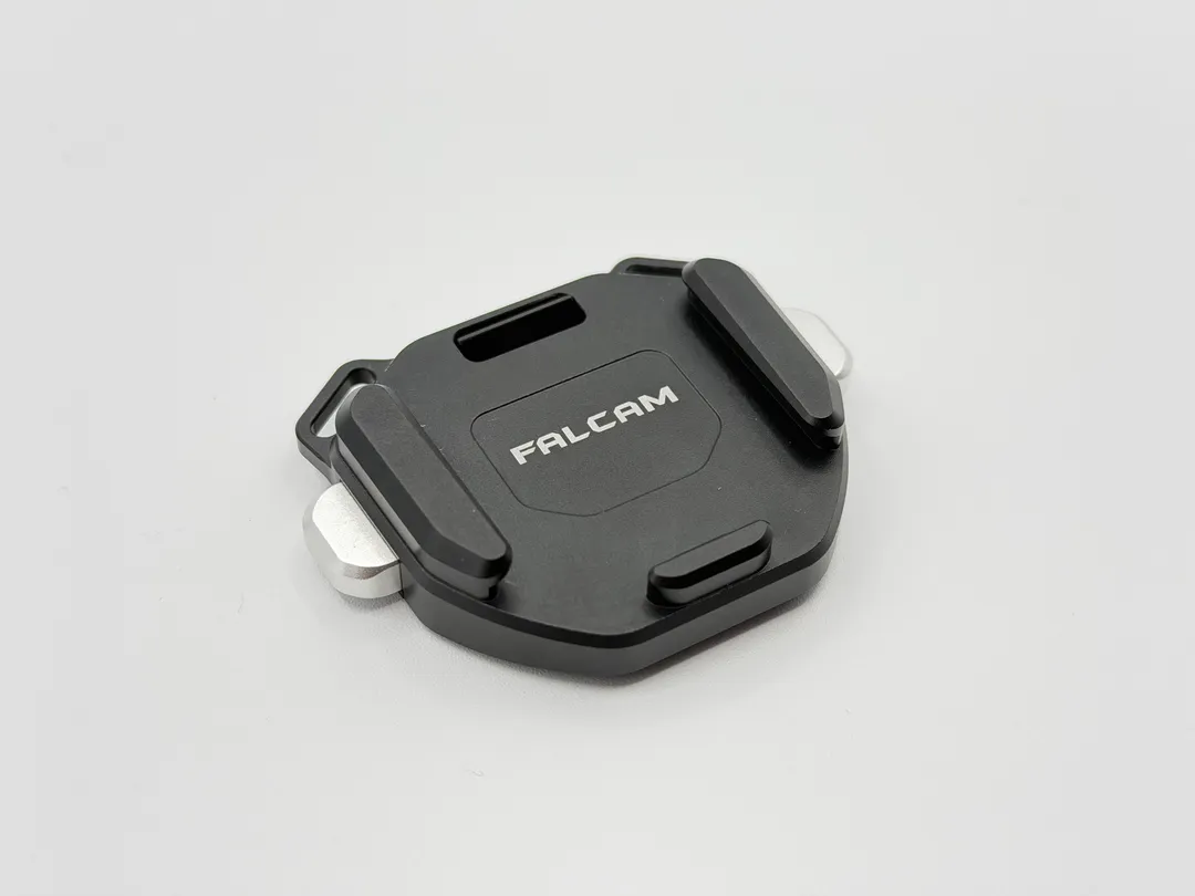 【レビュー】Ulanzi FALCAM F38 ショルダーストラップバックル用 V2 ベース 3141