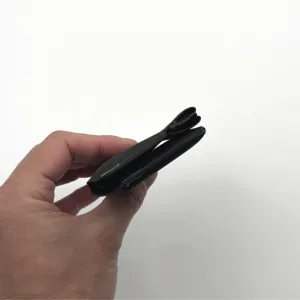 とても薄い印象で大きく膨らむこともありません