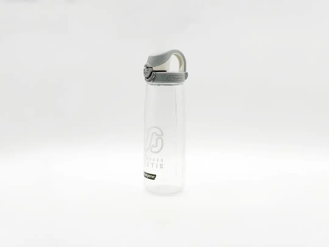 【レビュー】なぜか自然と水分補給してしまう。Nalgene OTF ボトル 650 ml は使い勝手のいい耐久性の高いボトル。