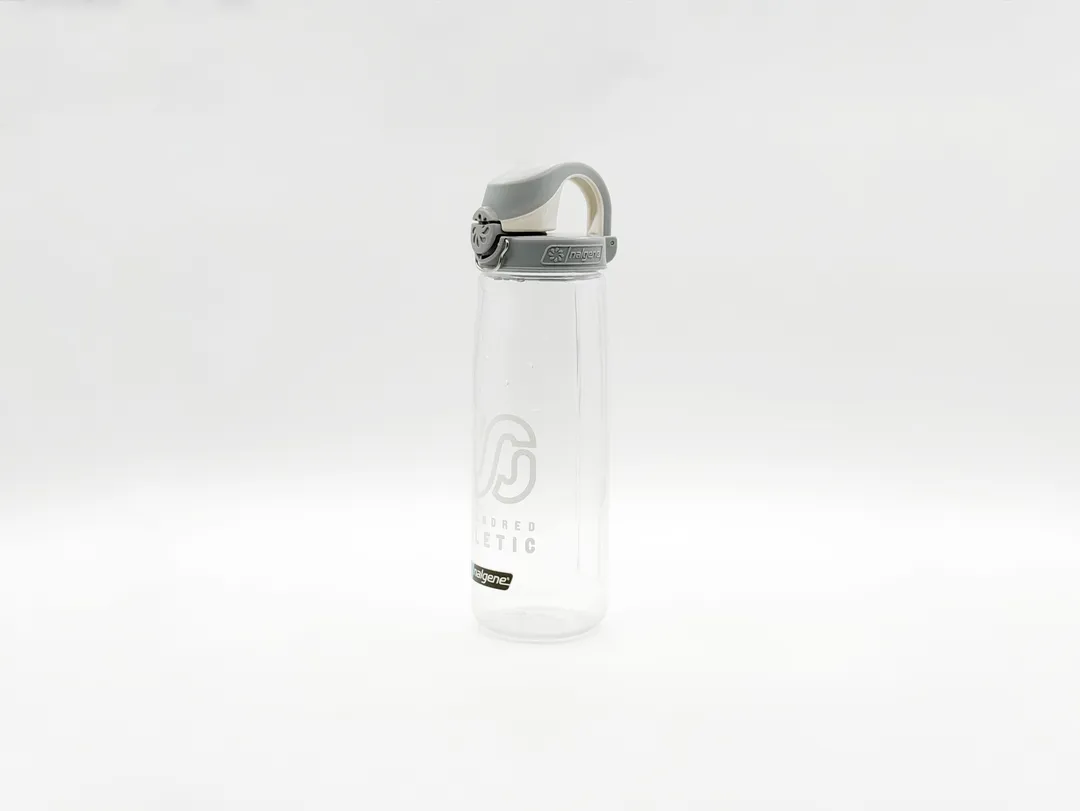 自然と水分摂取してしまう、使い勝手の良い Nalgene の OTF ボトル