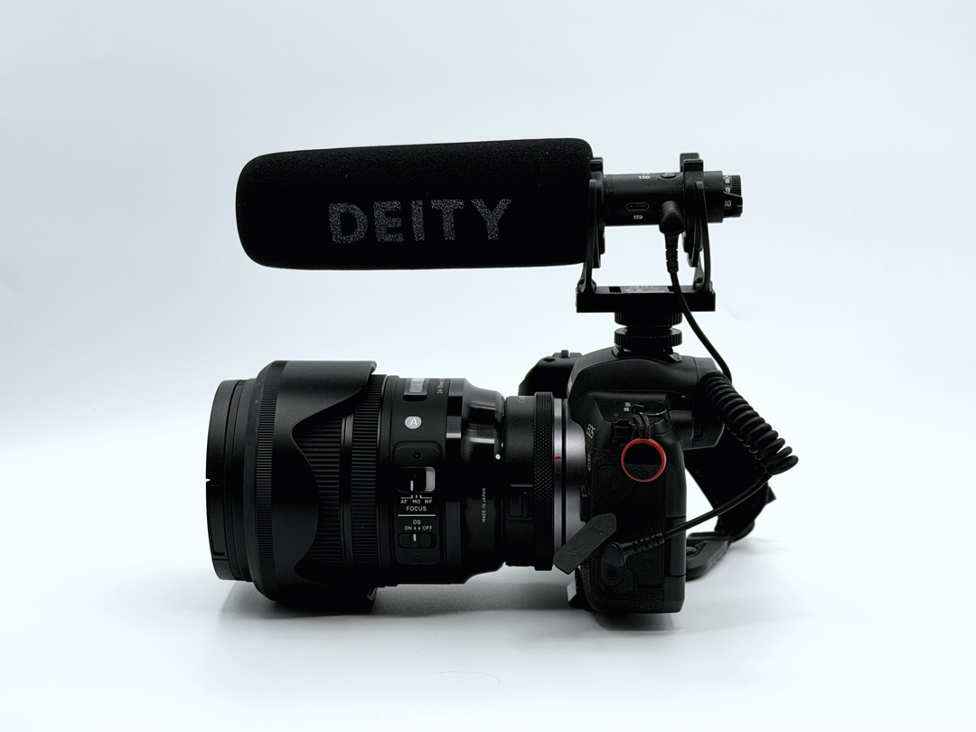 EOS R に D3 Pro を乗せた様子。存在感は出ます。