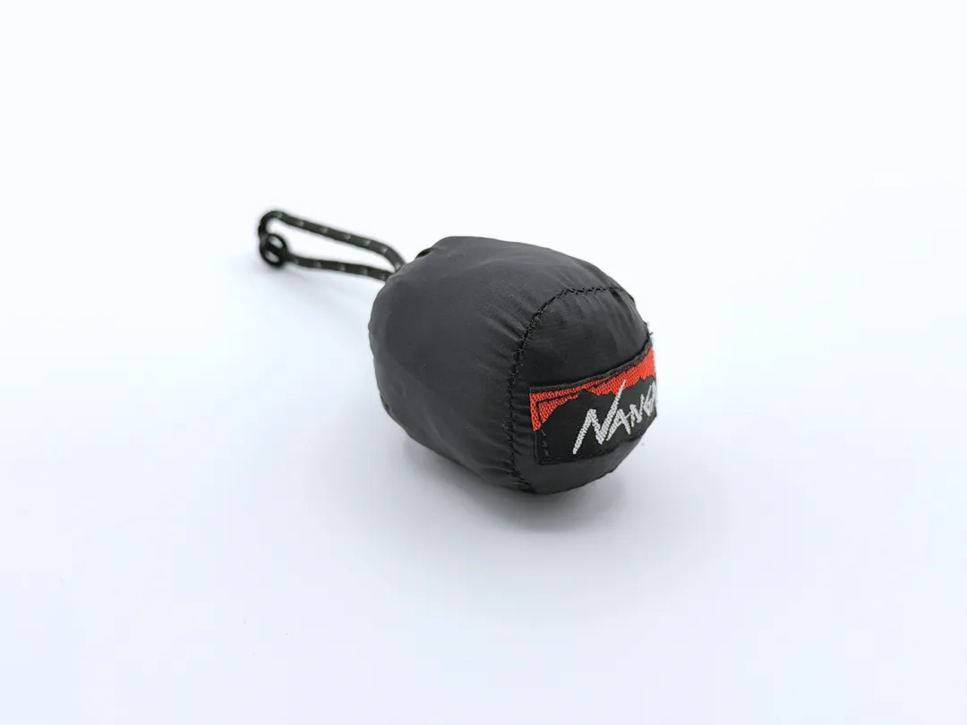 【レビュー】アウトドアブランドの NANGA が作った超軽量・コンパクトなポケッタブルエコバッグ