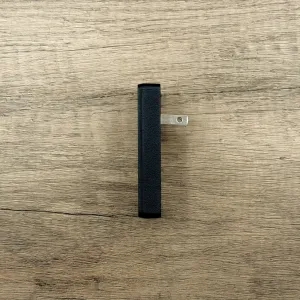 プラグは引き出すとこの様な L 字（T 字？）になる