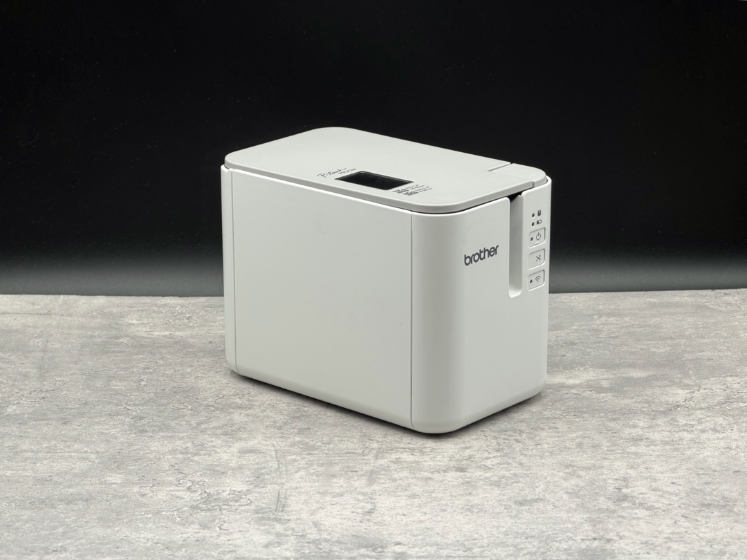 Brother のラベルプリンター P-touch PT-P900W