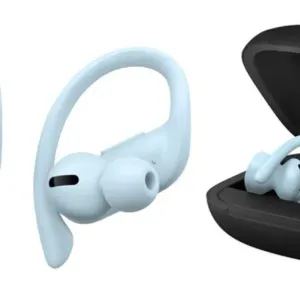 グレイシアブルーの画像。ケースはブラックになっている。 / 画像: MacRumors より