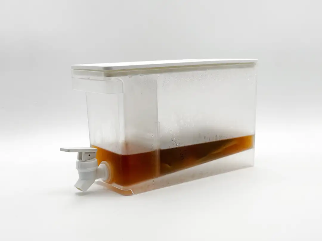 【レビュー】夏の麦茶づくりに大活躍。山崎実業の『tower 冷蔵庫 ドリンクサーバー 2.8L』。