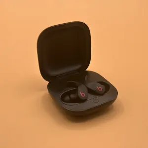 運動時のイヤホンに最適な Beats Fit Pro