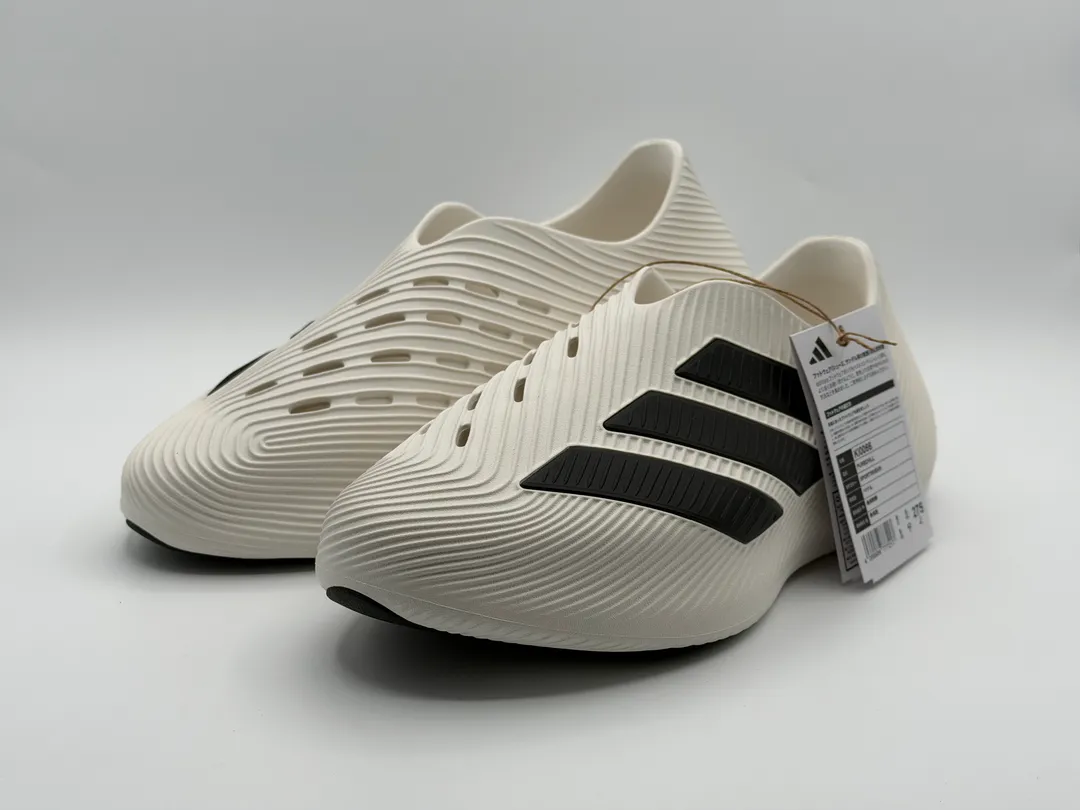 adidas のリカバリースリッポン『PURECHILL』