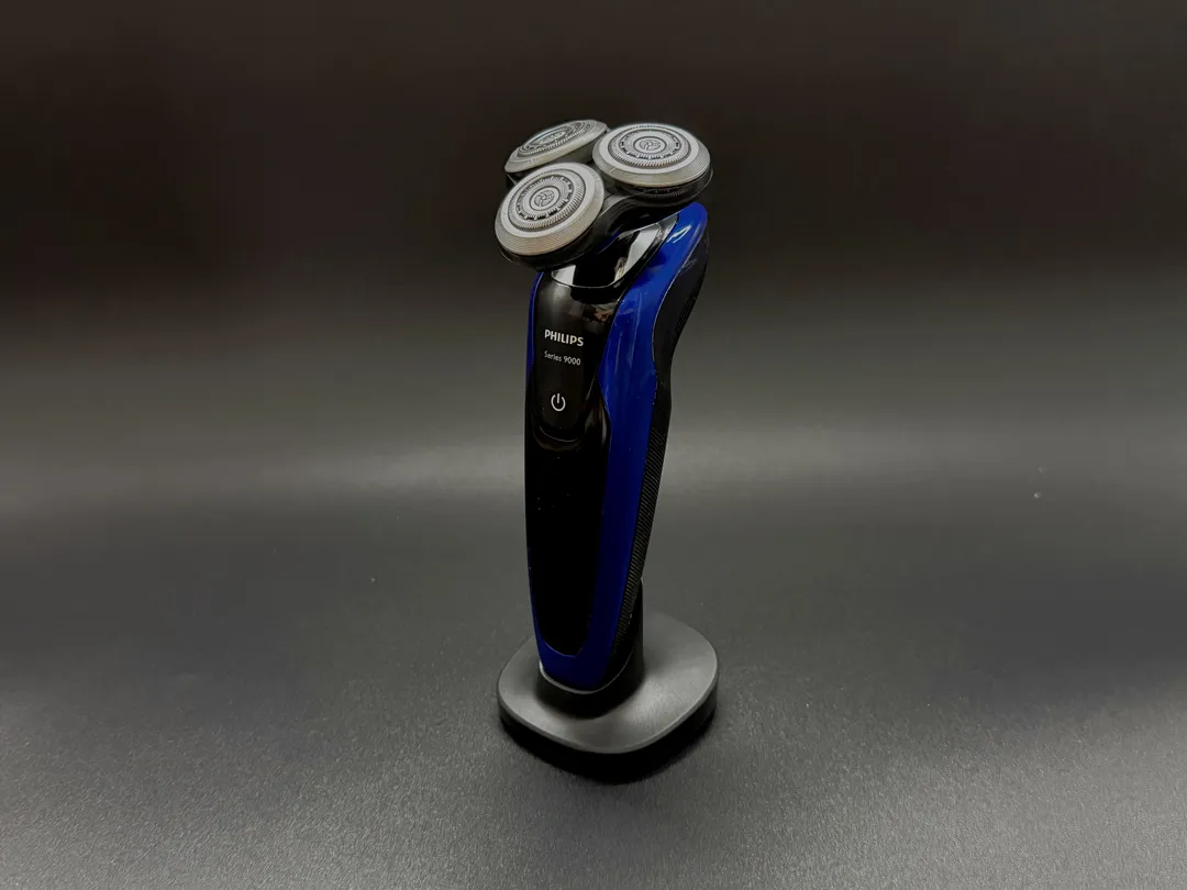 【レビュー】約 7 年使用した Philips メンズシェーバー 9000 シリーズ S9185 長期レビュー