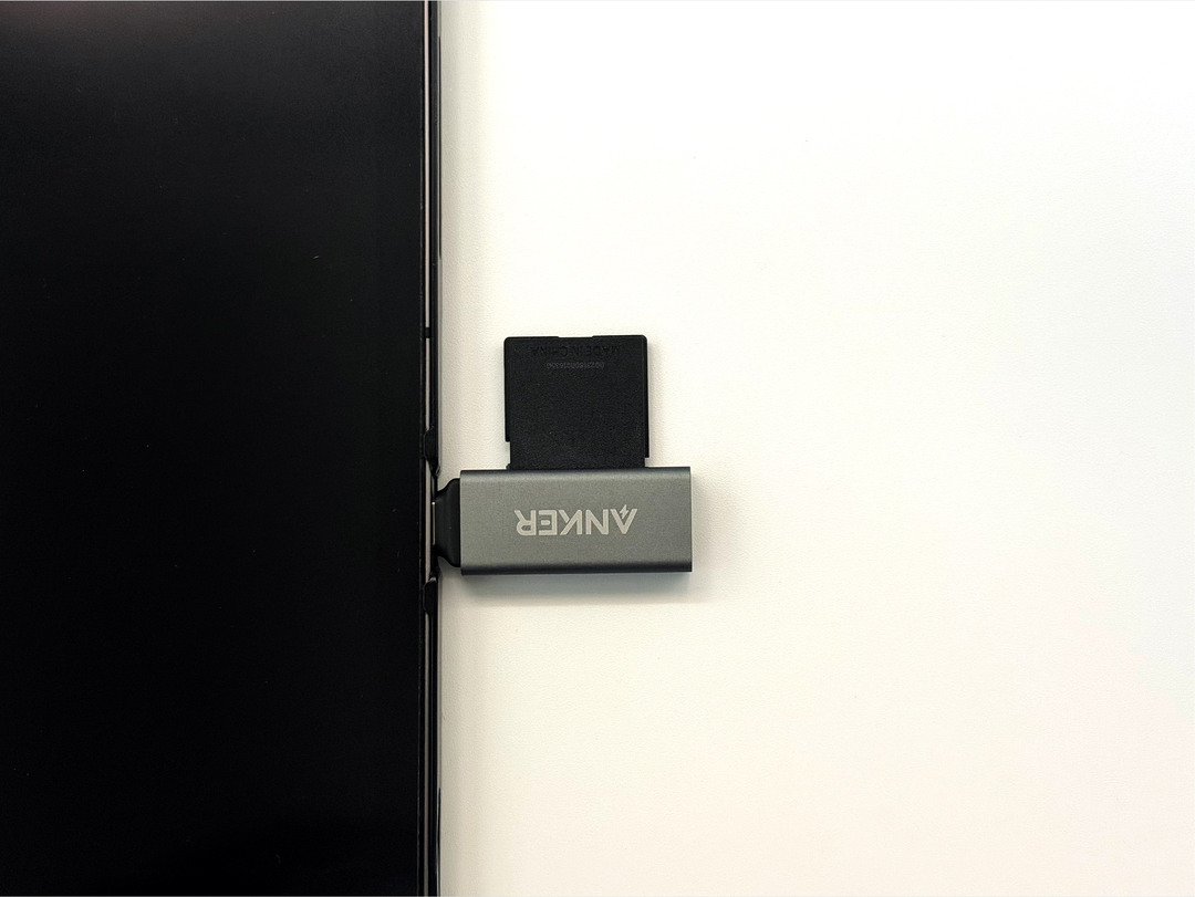 タブレットを横向きで使うと、ロゴは逆さま、カードは裏向き(なぜ?)