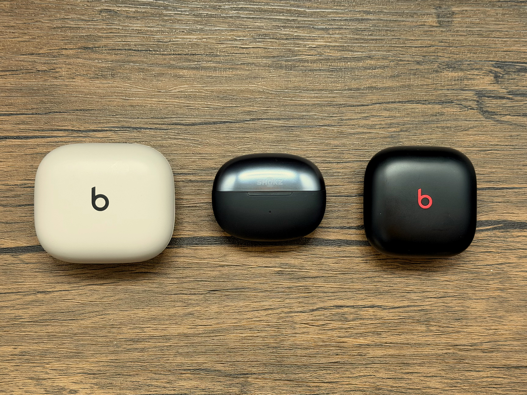 左から Powerbeats Pro 2 / OpenDots ONE / Beats Fit Pro