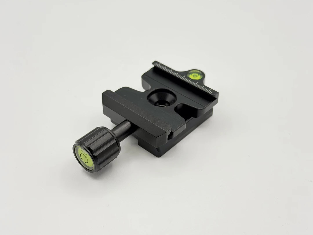 【レビュー】Manfrotto の三脚についている XPRO 3 ウェイ雲台に Haoge の変換クランプアダプターを載せてアルカスイス対応にした