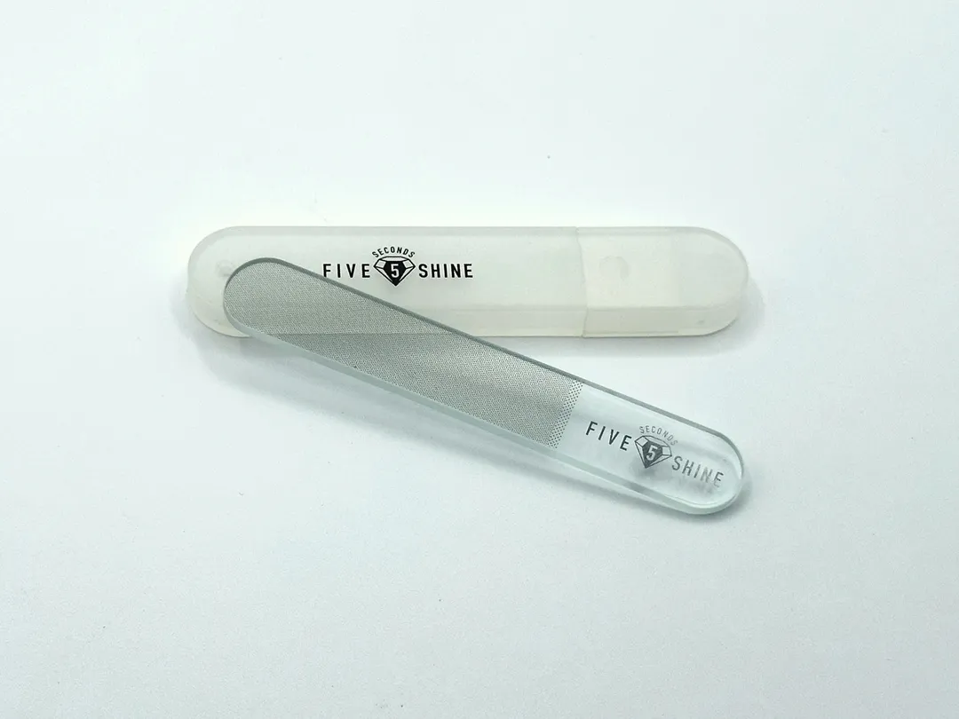 【レビュー】ガラス製の爪磨き『5 セカンズシャイン』でツメがツルツル、ピカピカに