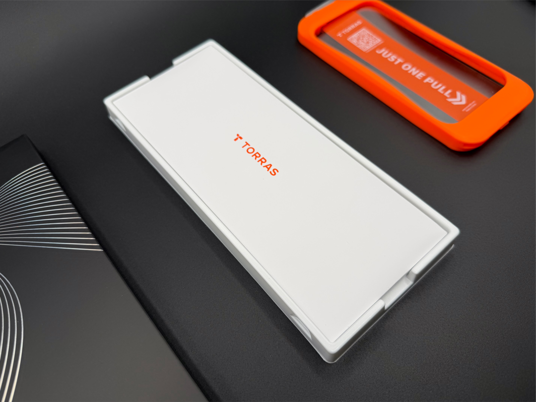 【レビュー】iPhone 17 Pro 用に TORRAS のガラスフィルム GlassGo Ultra を購入するも、『端浮き』が発生した話