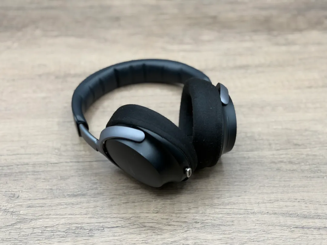 一定の頻度で『電源が入っていて、接続先にも繋がっているのに、音が出ない』という状態が発生する Bose QuietComfort Ultra Headphones(第 1 世代)