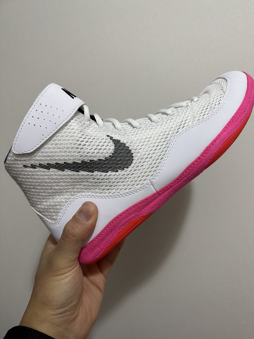 Nike のレスリングシューズ Inflict SE 東京オリンピックモデル